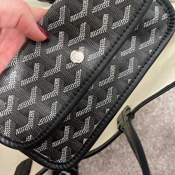 Tote - Picture 3 of 5